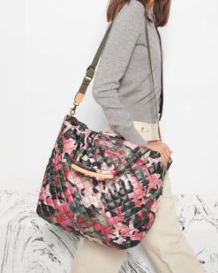 Dahlia Camo Large Metro Tote Deluxe -Fashion Trend Bag Store 1242X1941 A11