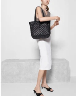 Black Metro Quatro Tote -Fashion Trend Bag Store AW21 Aug 1307X1744 OnFig 3