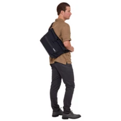 Thule Luggage Paramount 14L Crossbody -Fashion Trend Bag Store Thule Luggage Paramount 14L Crossbody 7